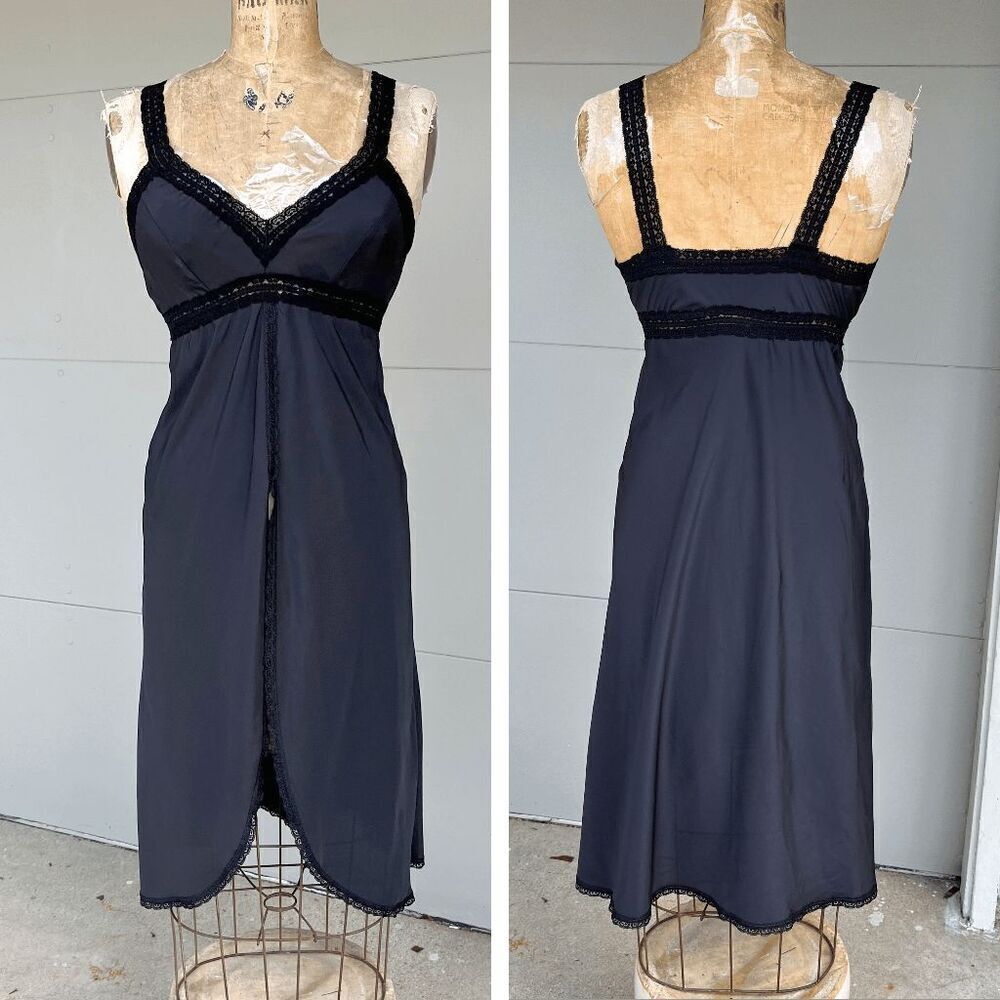 Vintage Alice Maloof 60s/70s Boho Goth Slit Front Black Lace Edged Sleeveless Mi